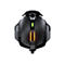 Schwarze Gaming-Maus, beleuchtet mit grünen und orangenen Lichtern, vor weißem Hintergrund.
