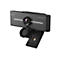 Schwarze 4K Webcam mit Halterung und geöffneter Linsenschutzabdeckung vor weißem Hintergrund.