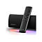 Schwarze Soundbar mit Fernbedienung. Auf der Soundbar steht "CREATIVE", die Fernbedienung hat viele Knöpfe.