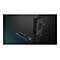 Dunkelgraues Soundbar-System mit separatem Subwoofer, mit Größenangaben beschriftet. Blaue Beleuchtung unter der Soundbar.