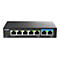 Commutateur D-Link noir avec sept ports. Les ports sont allumés, avec du texte comme "10/100M" et "L 2.5G".