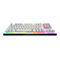 Weiße Alienware-Gaming-Tastatur mit RGB-Beleuchtung vor weißem Hintergrund.