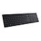 Schwarze Tastatur vor weiÃŸem Hintergrund. Buchstaben und Symbole sind deutlich zu erkennen.