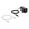 Schwarzes Netzteil mit Eurostecker und Kabel sowie ein separates weißes USB-C-Kabel auf weißem Hintergrund.