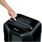 Destructora Fellowes® Powershred LX 85, corte de partículas 4 x 40 mm, P-4, 19 l, capacidad de corte de 12 hojas, con rodillos, negra