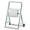 Support mobile gris avec un grand rouleau de papier blanc sur un support.
