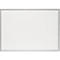 Een leeg, wit whiteboard in liggend formaat met een dunne zilveren aluminium lijst.