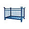 Blaues Drahtgitter-Regal mit rechteckigem Grundriss und Griffen.