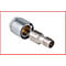 Metallteile einer Mechanik, silber und goldfarben, vor rotem Hintergrund.