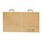 Deux sacs en papier marron avec des poignées sur fond blanc. L'un est légèrement froissé.