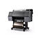 Eine graue Epson SureColor P7300 Großformatdruckmaschine steht vor weißem Hintergrund. Mit Rollen, Display und Papierauffangvorrichtung.
