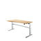 Escritorio confort, regulable eléctricamente en altura, forma libre, fijación a la izquierda, pie en C, An 1800 x Pr 1000/800 x Al 655-1305 mm, arce/aluminio blanco