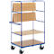 Blauwe trolley met houten planken en wielen.