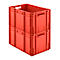 Zwei rote, stapelbare Kunststoff-Transportboxen vor weißem Hintergrund.
