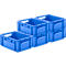 Trois boîtes en plastique bleues. Deux sont empilées l'une sur l'autre, une est à côté d'elles, et une troisième boîte est devant.