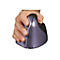 Hand greift einen ergonomischen, grauen Maus. Die Maus hat schwarze Akzente und einen Scrollrad.