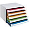 Pile de bacs à papier multicolores avec 5 tiroirs. Chaque tiroir a une couleur différente : rouge, orange, jaune, vert et bleu.