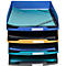 Pile de plateaux multicolores avec des papiers dans les compartiments. Bleu en haut, puis noir, jaune, turquoise et gris.