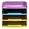 Quatre plateaux colorés empilés les uns sur les autres. De haut en bas : violet, bleu, jaune, vert.