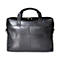 Mallette en cuir noir avec poignée, fermeture éclair et attache pour bandoulière. Forme rectangulaire, design classique.