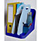 Organisateur de bureau bleu avec dossiers, bouteille d'eau et stylos.