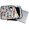 Sac d'ordinateur portable avec des feuilles colorées, tablette et ordinateur portable partiellement visibles.