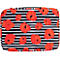 Une trousse de maquillage rectangulaire avec des coquelicots rouges sur un fond à rayures noir et blanc.