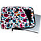 Housse d'ordinateur portable à motif floral. L'ordinateur portable est à l'intérieur de l'étui. Le fond est blanc.
