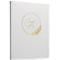 Livre blanc avec lettrage doré : Livre d'Or. Orné d'une couronne florale.