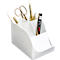 Organisateur de bureau blanc avec des stylos dorés, des ciseaux et un marqueur noir.