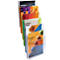 Porte-brochures transparent avec des brochures colorées. Texte : Brochure, Creative Design.