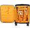 Valise noire ouverte avec intérieur jaune. Les deux côtés sont ouverts, avec des compartiments et des sangles.