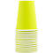 Pile de gobelets en papier vert clair avec des bords blancs.