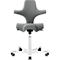 HÅG Capisco 8106 siège de bureau, réglable en hauteur et en profondeur, piétement aluminium, roulettes en dur, mousse, gris foncé/blanc