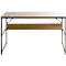Houten bureau met zwart metalen frame en plank.