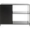 Zwart rek met deur en twee open planken. Metalen frame, eenvoudig ontwerp.