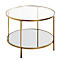 Table d'appoint ronde avec deux étagères en verre et un cadre en métal doré.