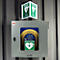 HeartSine SAM350P defibrillator, AED, met handmatige toediening van schokken, 4-jarige allrisk aanvullende verzekering, geklimatiseerde buitenmuurkast met locatiemarkering, EHBO-kit.