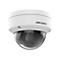 Weiße Hikvision Dome-Überwachungskamera vor weißem Hintergrund.