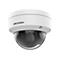 Weiße Hikvision Dome-Überwachungskamera vor weißem Hintergrund.