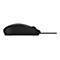 Schwarze Computermaus im Profil. Die Maus hat eine ergonomische Form und ein Kabel.