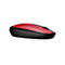 Drahtlose Computermaus in Rot und Schwarz vor weißem Hintergrund.