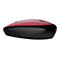 Drahtlose Maus in Rot und Schwarz mit HP-Logo. Geschwungene Form, modernes Design.