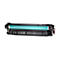 Une cartouche de toner magenta HP 508A sur fond blanc.