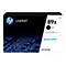 Schwarze HP LaserJet Toner-Kartusche 89x auf einem Displayhintergrund mit Stadtnamen. Mit HP-Logo und Produktangaben.