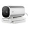 Eine silberne Webcam mit schwarzem Objektiv auf weißem Ständer. Auf der Webcam steht 4K UHD, daneben das HP-Logo.
