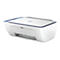 Imprimante HP DeskJet blanche avec couvercle bleu clair, vue en biais.