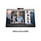 All-in-One Computer mit Videokonferenz-Bildschirm auf hellem Hintergrund.