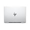 Silbernes HP EliteBook Laptop-Gehäuse in geschlossener Ansicht mit HP-Logo in der Mitte.