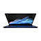 Blauer Laptop auf weißem Hintergrund; Display mit abstraktem blauem Muster.
